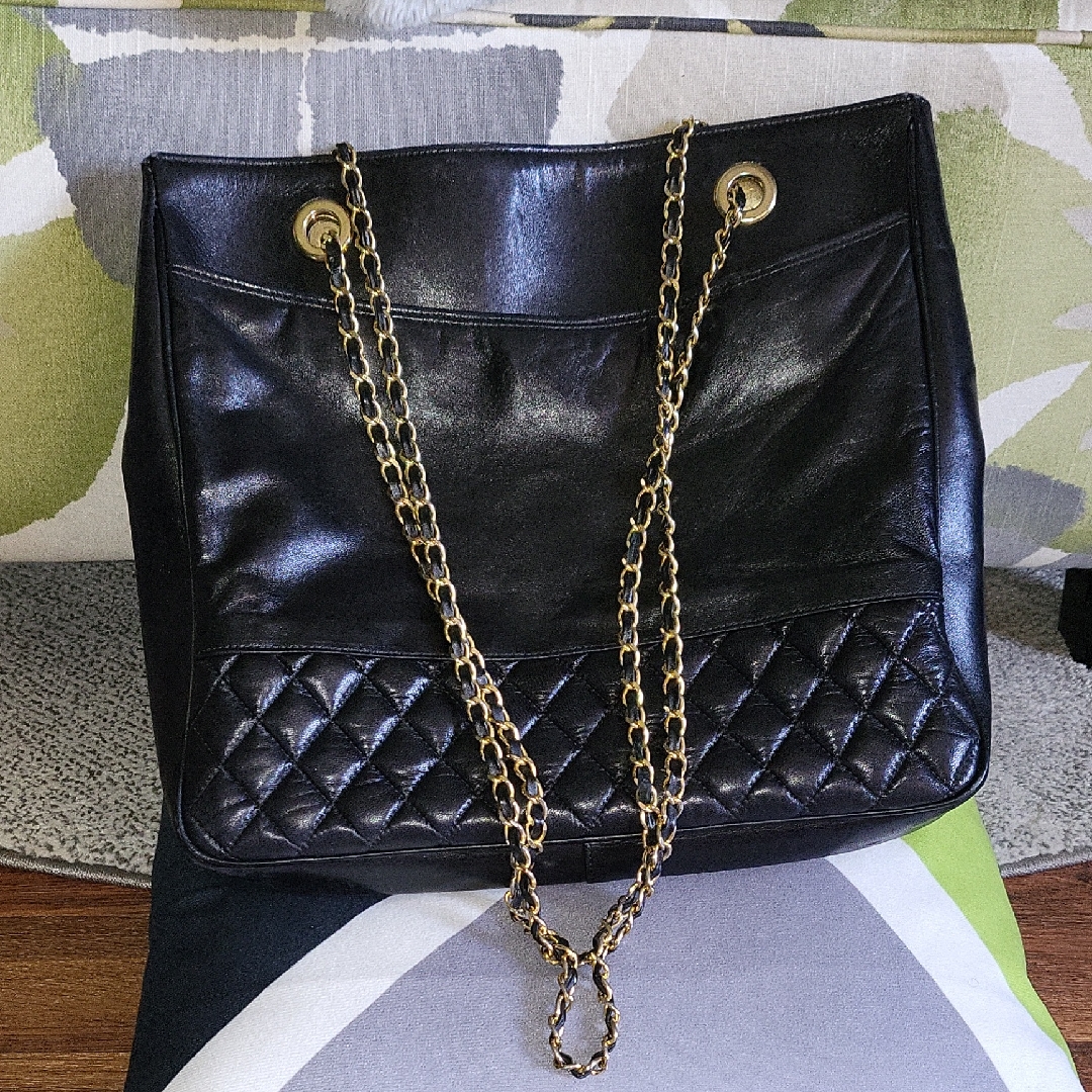 Elegant Black And Gold Quilted Shoulder Bag